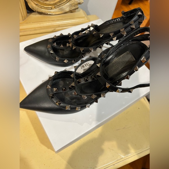 Valentino Garavani Rockstud Ankle Strap Pumps 100MM, Size: 37.5 - Picture 12 of 16